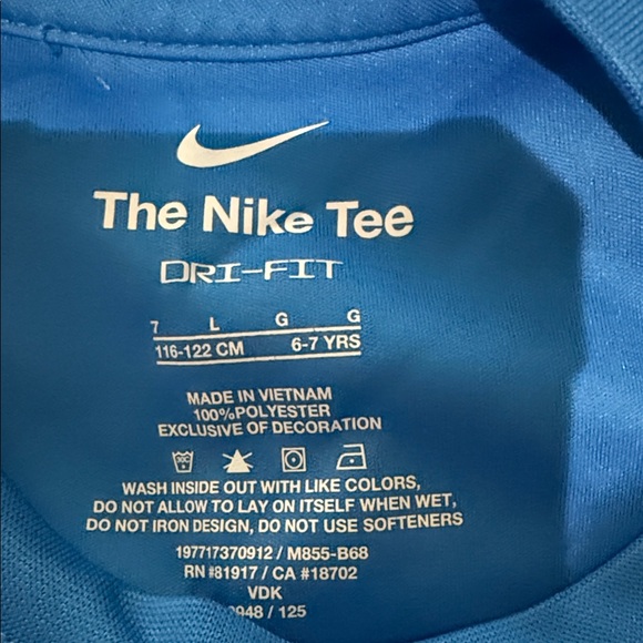 Nike Blue Tee and Neon Shorts Set - Picture 6 of 8